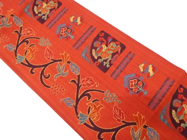 葡萄唐草に人物・花鳥更紗模様織出し本袋帯